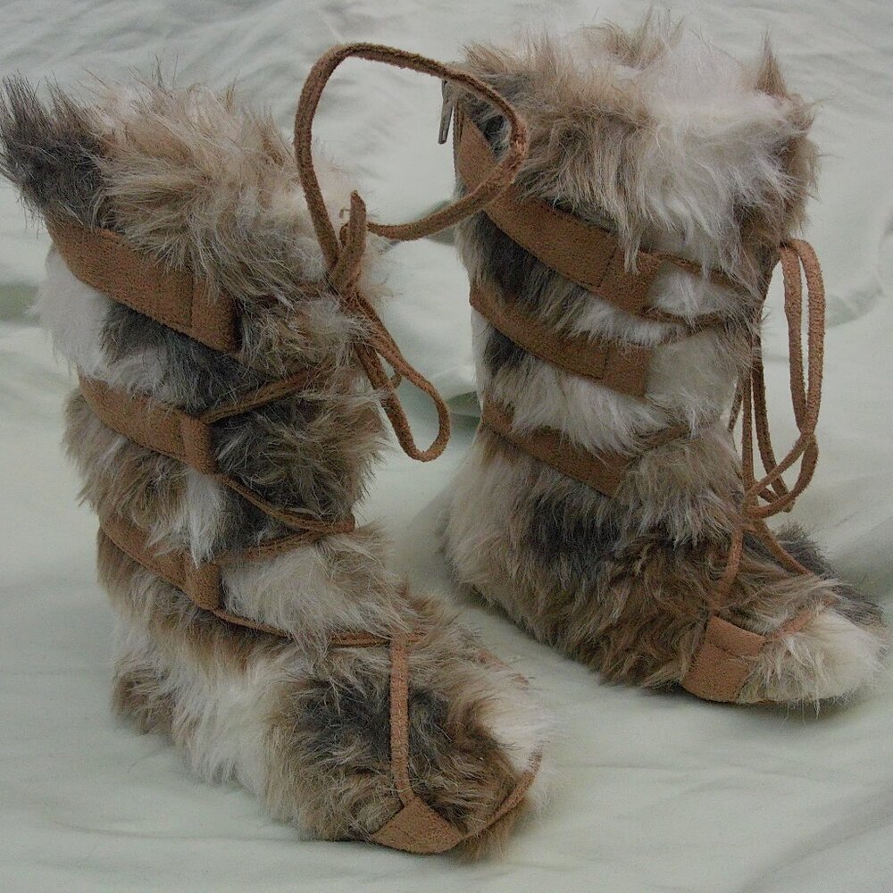 Joyfolie fur zoe boots in cream - new!